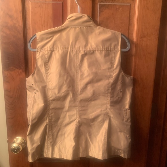 RALPH LAUREN Vest, size Medium. Shell snd Lining 100 percent Polyester Tan color - Picture 5 of 5